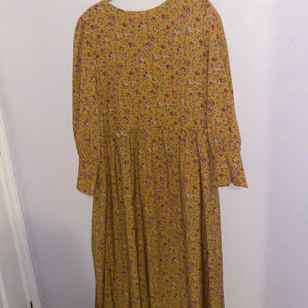 NWOT Floral Maxi dress